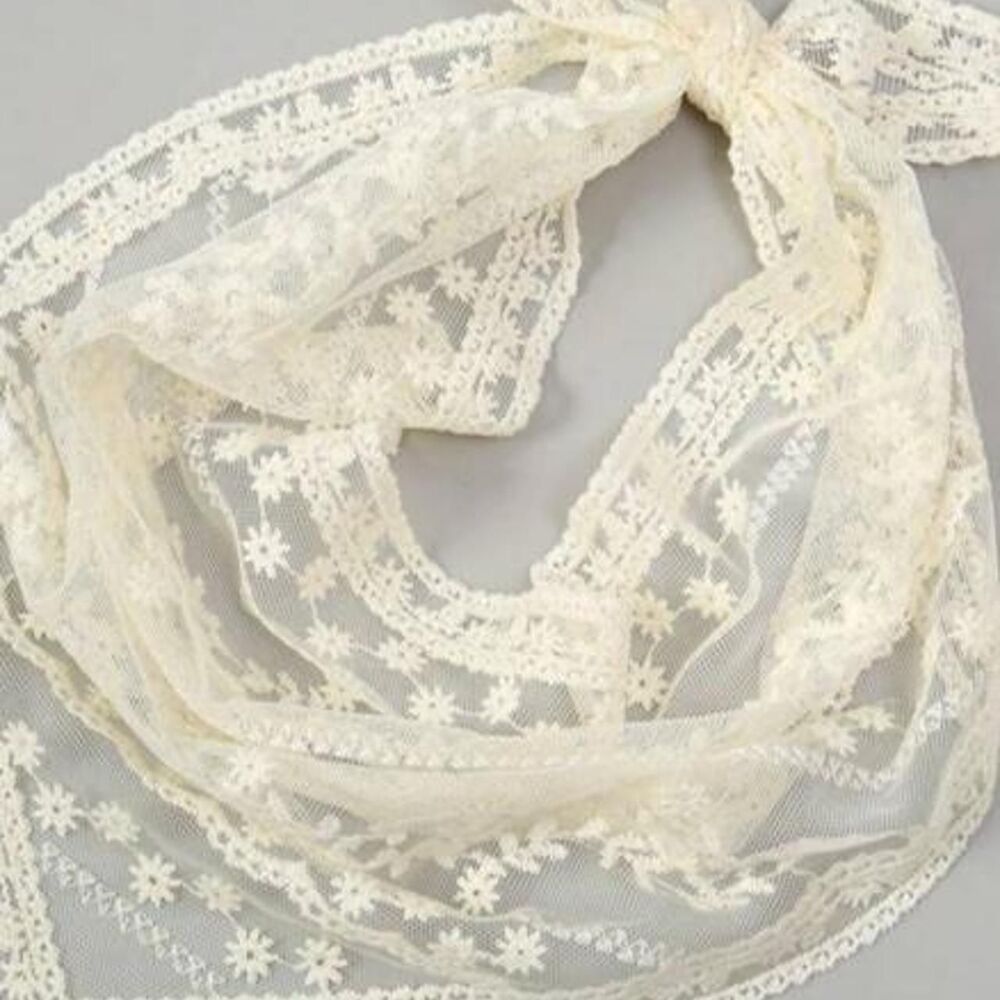 BOUTIQUE White Lace Bandana Head Scarf Hair Wrap Coquette Boho Unused Accessory